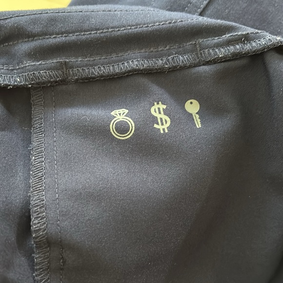 Figs Yola Scrub Cargo Pants Bottoms Style# TW2000P PO# 1669 Navy Regular Rise - Picture 12 of 16